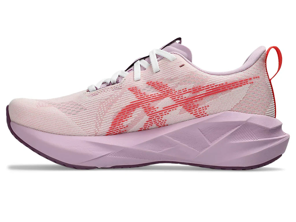 Asics Womens Novablast 5- White/Coral Reef (1012B765-101)