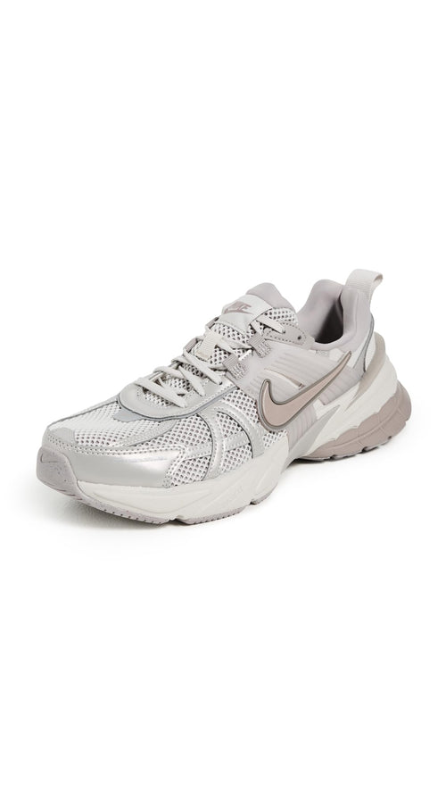 Nike Women's V2K Run Shoes