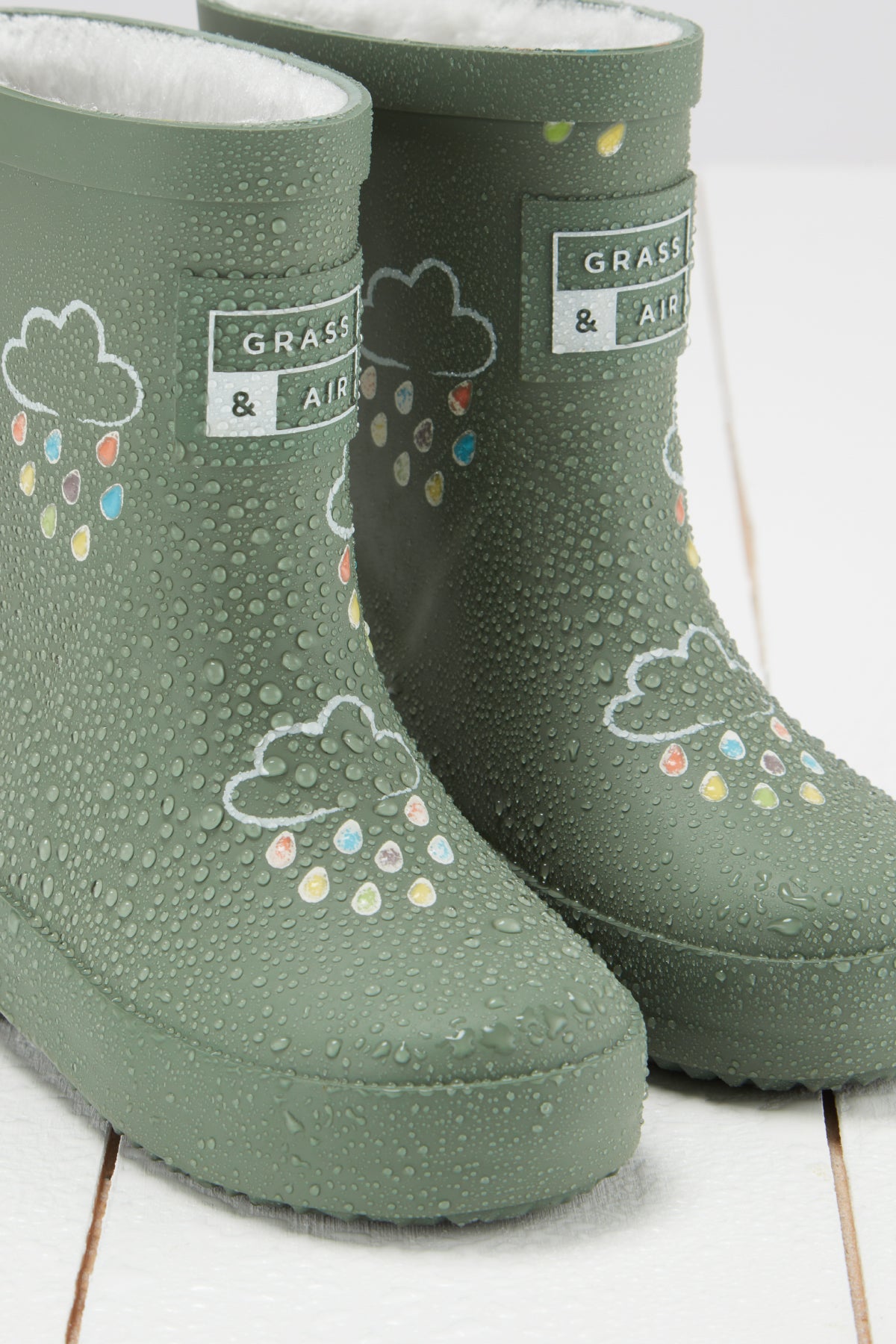Grass & Air - Colour Changing Kids Wellies with Teddy Fleece Lining - Khaki