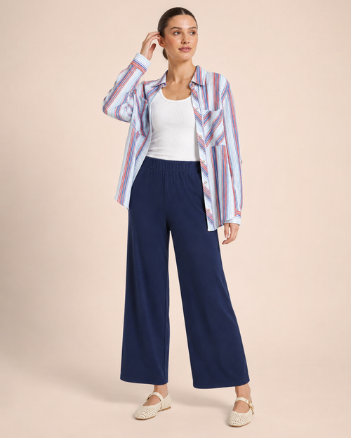 Weekend Ease Wide Leg Crop Pant in Navy