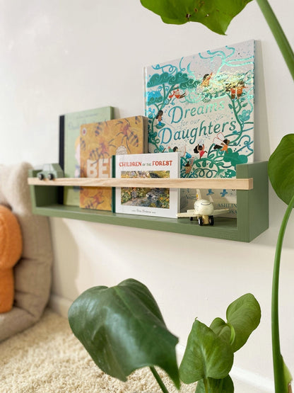 Autumns Corner - The Colour Pop Bookshelf