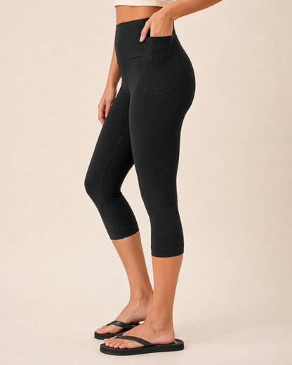 Daily Capri Leggings with Pocket in Black